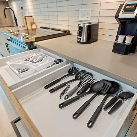 Coda On Half, A Placemakr Experience - Navy Yard-3